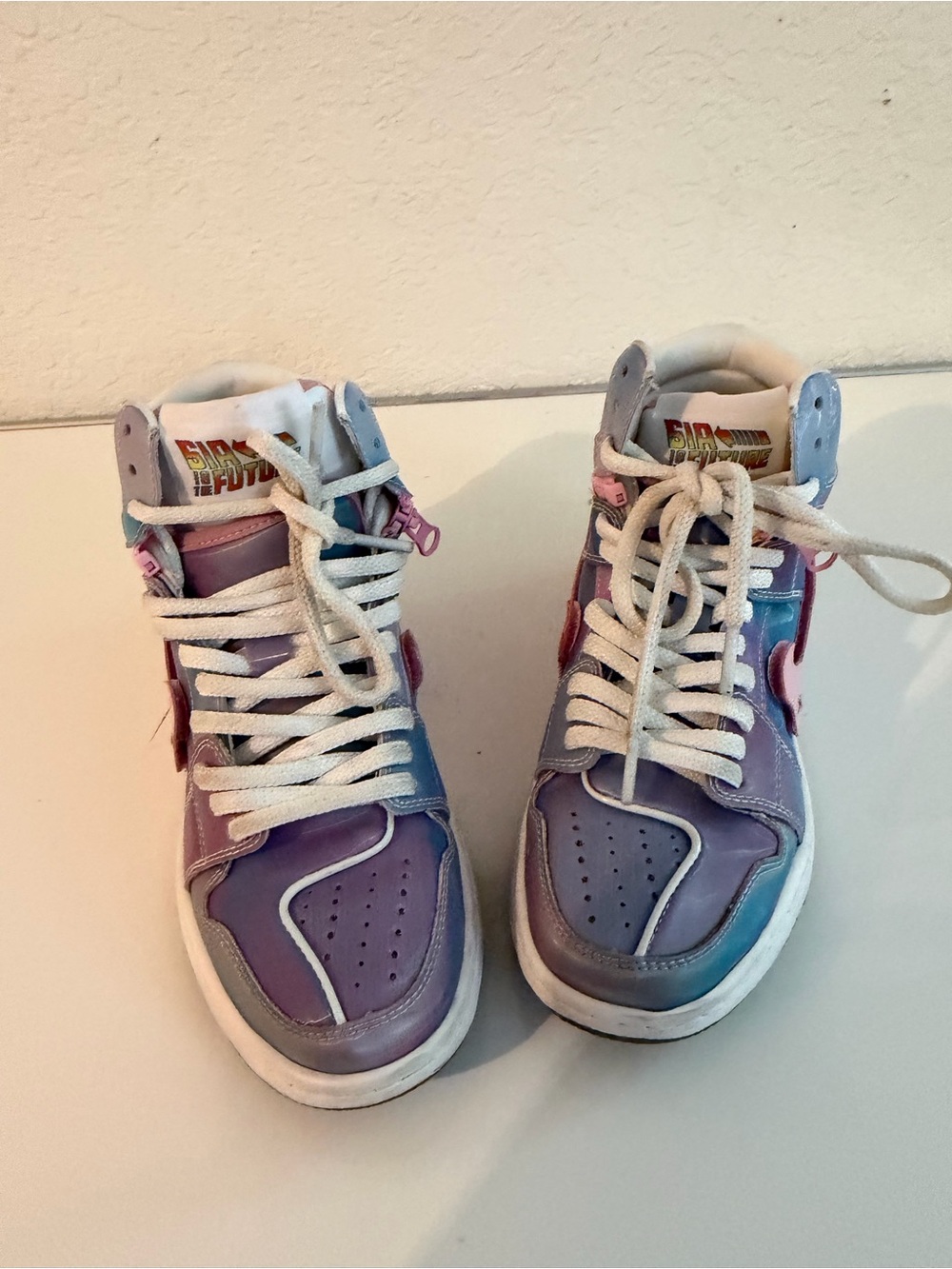 SIA Collective Into The Future High Top Sneakers Size 4 Pink Blue Purple Zip